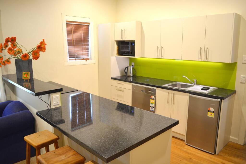 טאומרנוי Riverlea Cottage - Cosy, Comfy, Quiet, Central מראה חיצוני תמונה